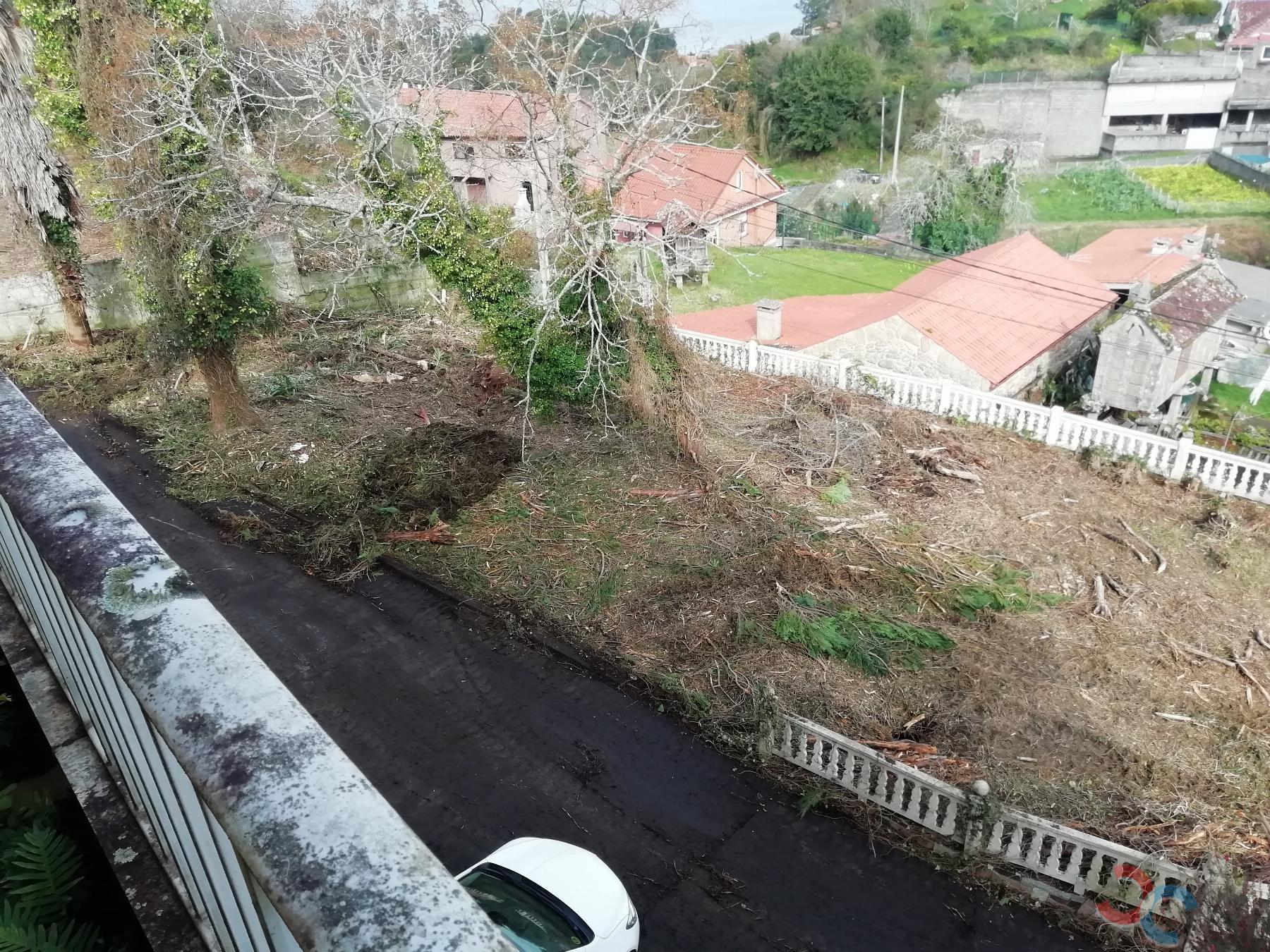 For sale of land in Bueu