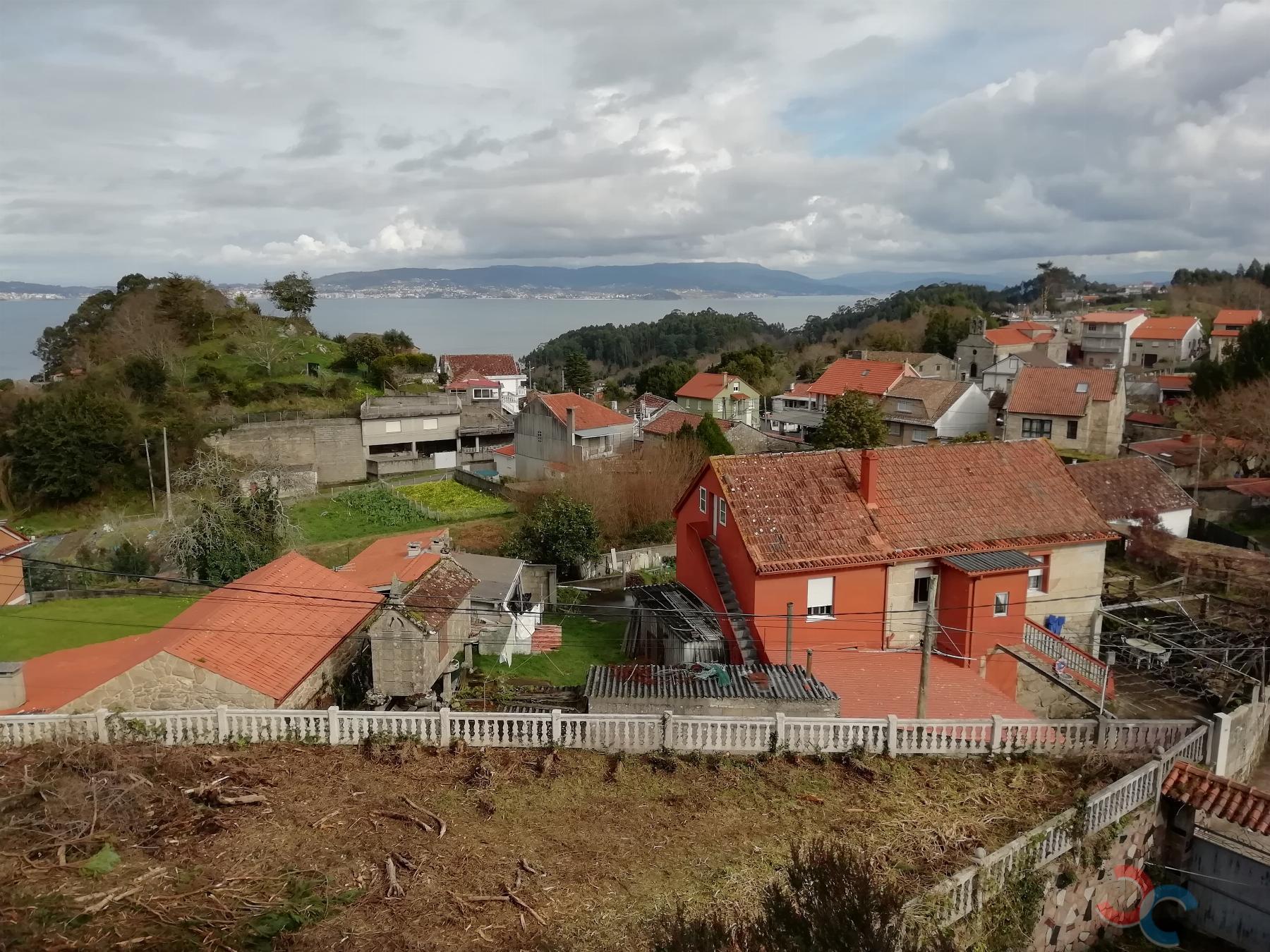 For sale of land in Bueu