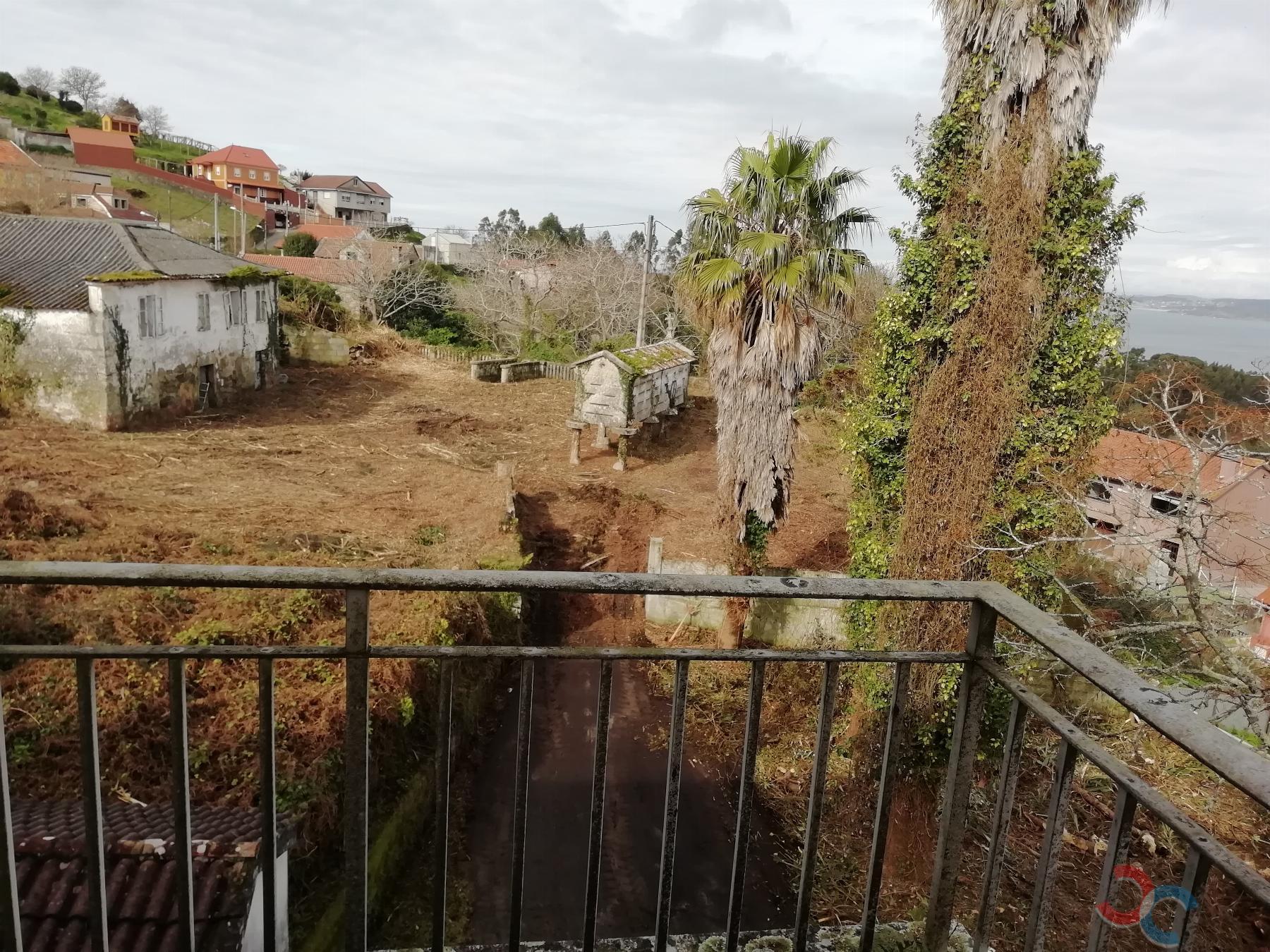 For sale of land in Bueu
