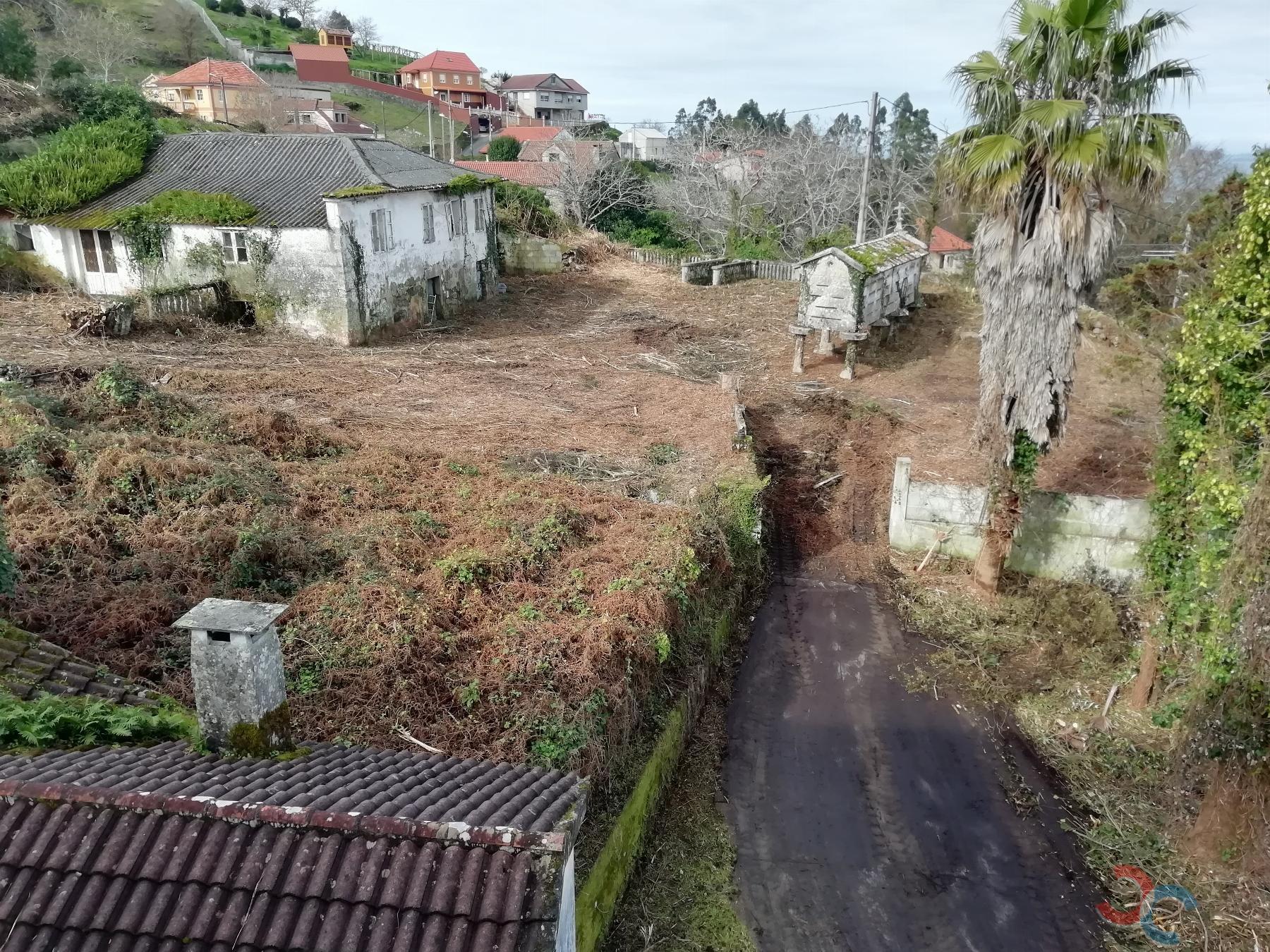 For sale of land in Bueu