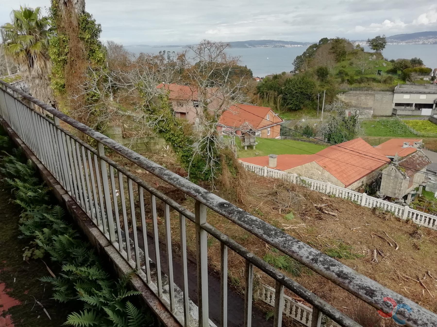 For sale of land in Bueu