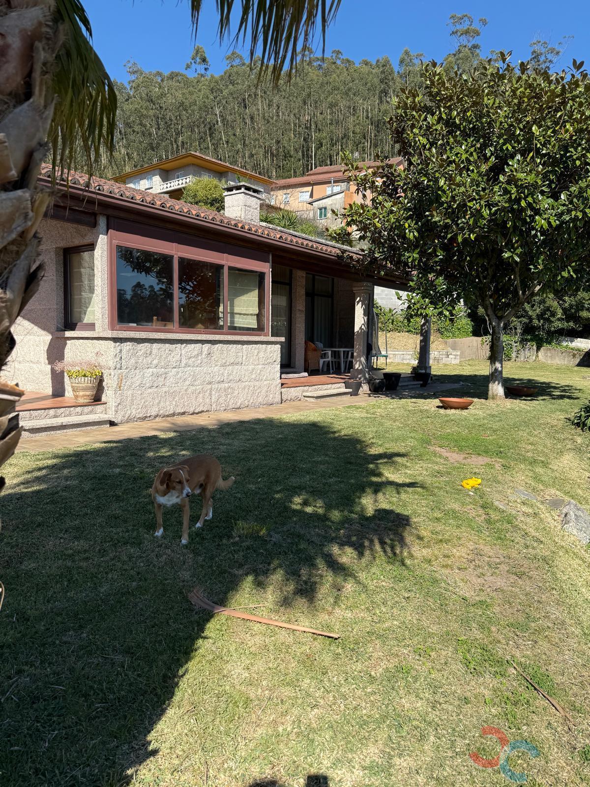 For sale of chalet in Pontevedra
