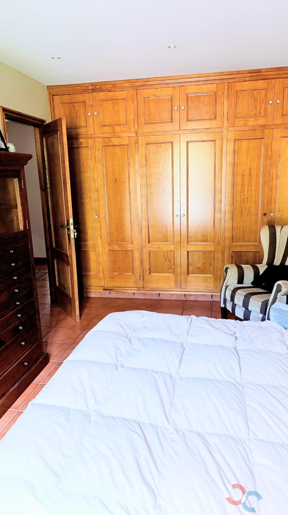 For sale of chalet in Pontevedra