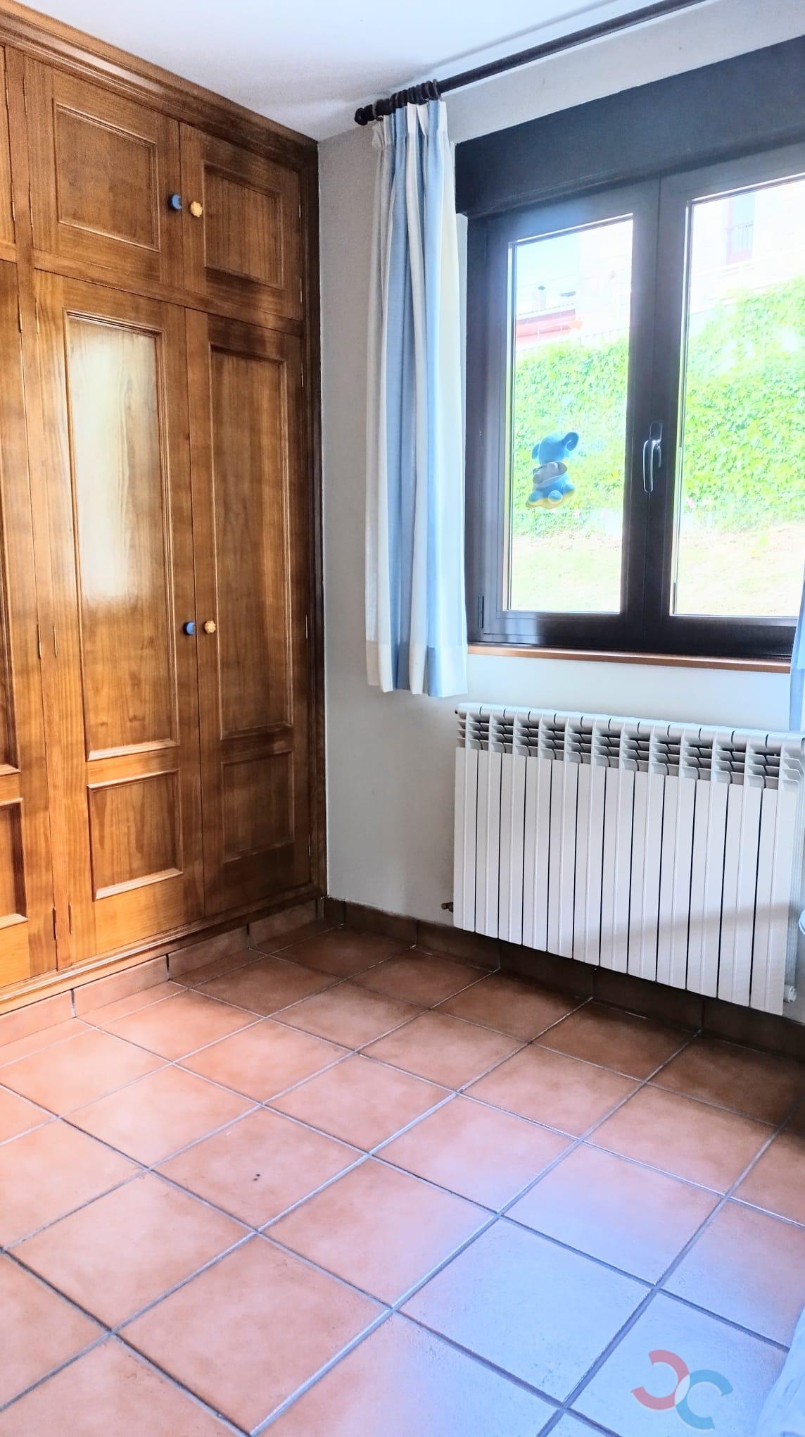For sale of chalet in Pontevedra