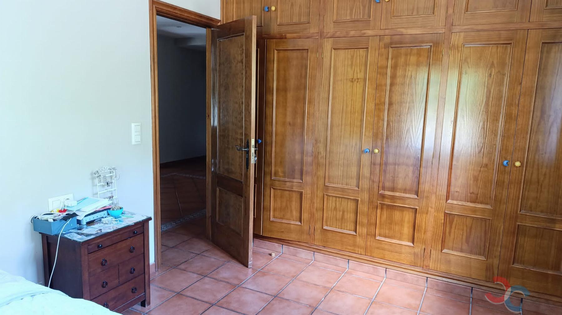 For sale of chalet in Pontevedra