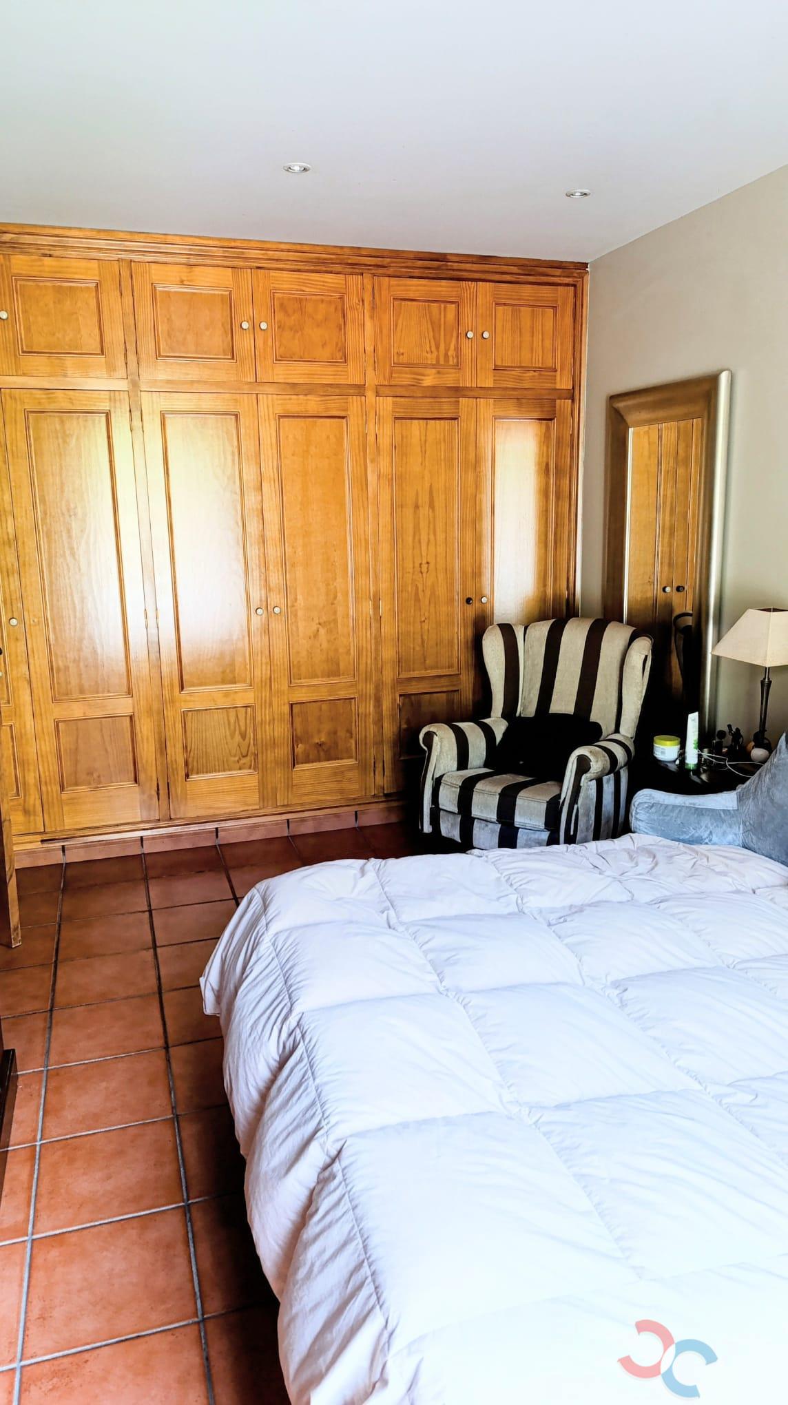 For sale of chalet in Pontevedra