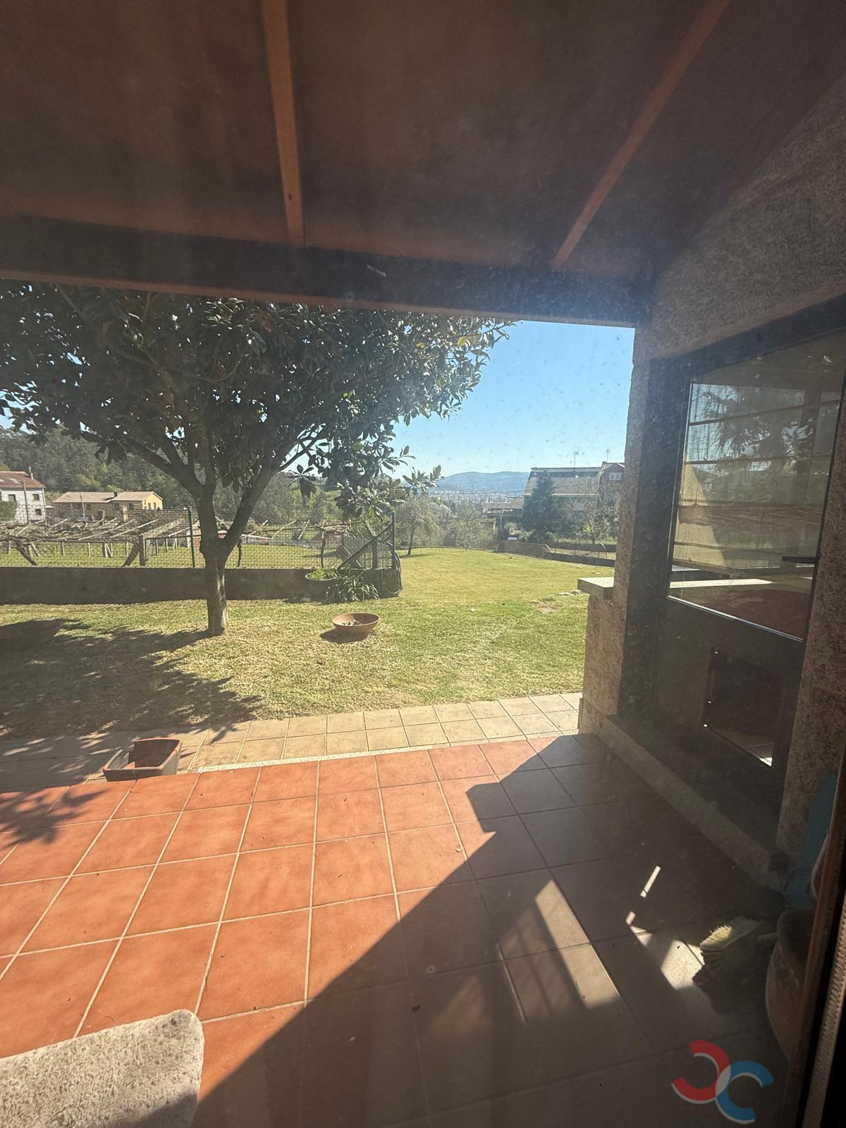 For sale of chalet in Pontevedra