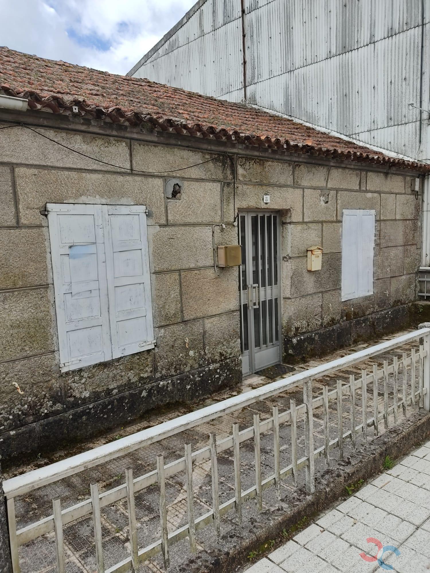 For sale of house in Cerdedo