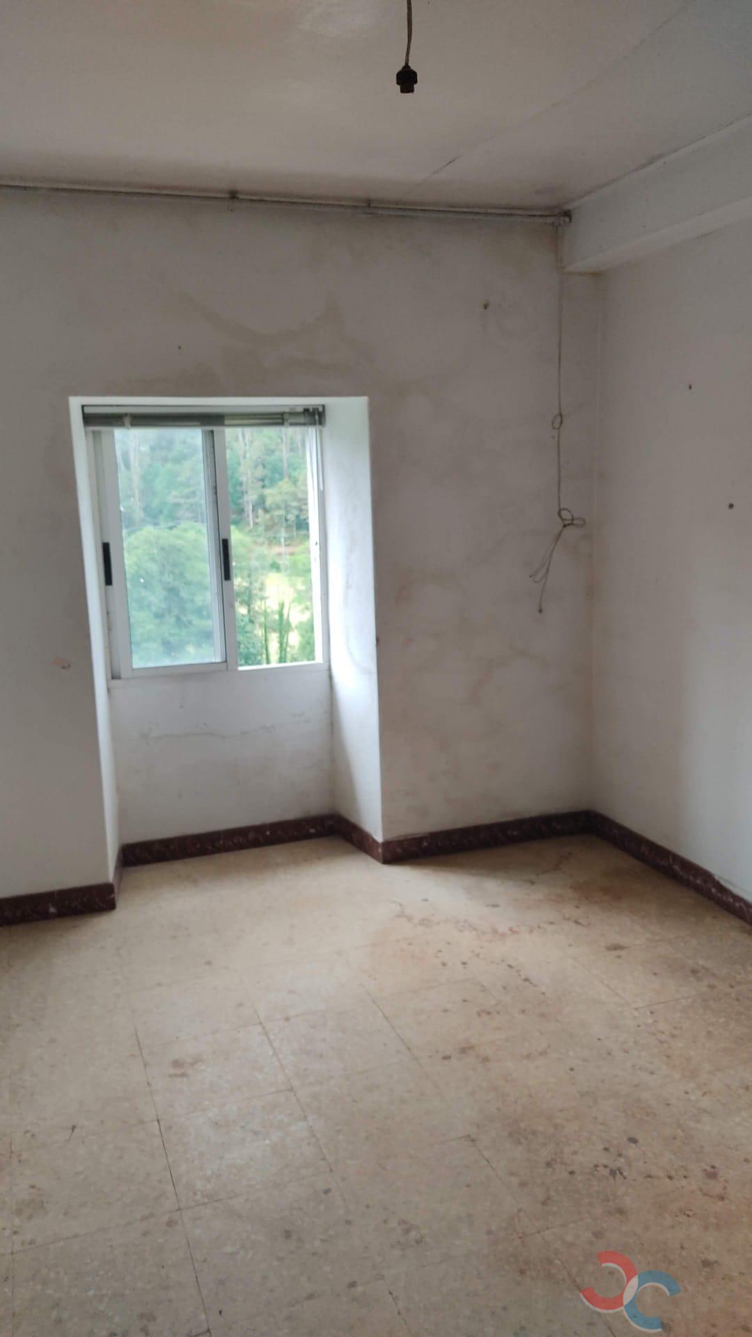 For sale of house in Cerdedo