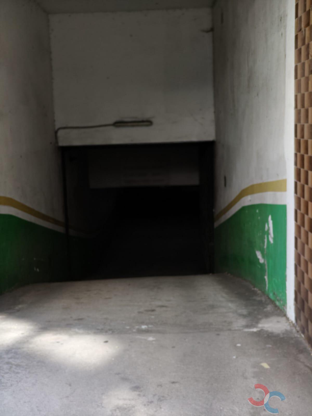 For sale of garage in Marín