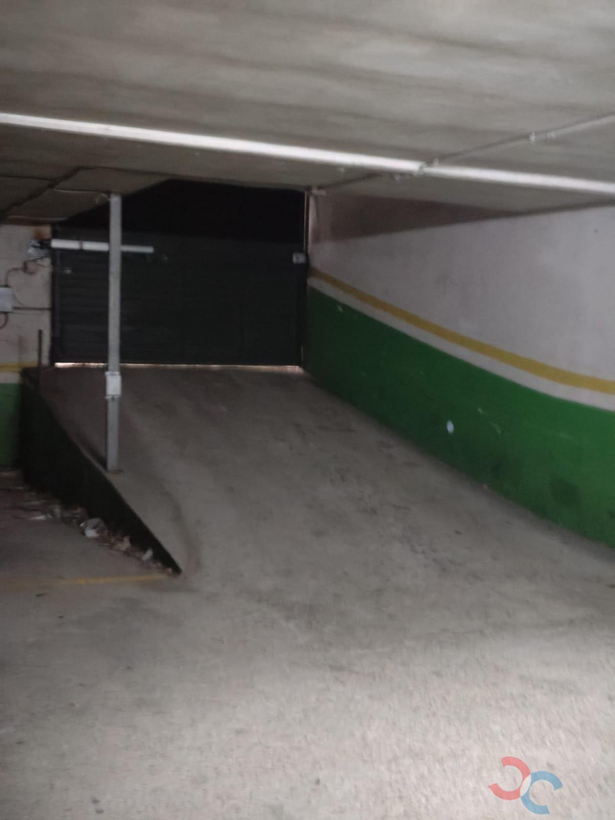For sale of garage in Marín
