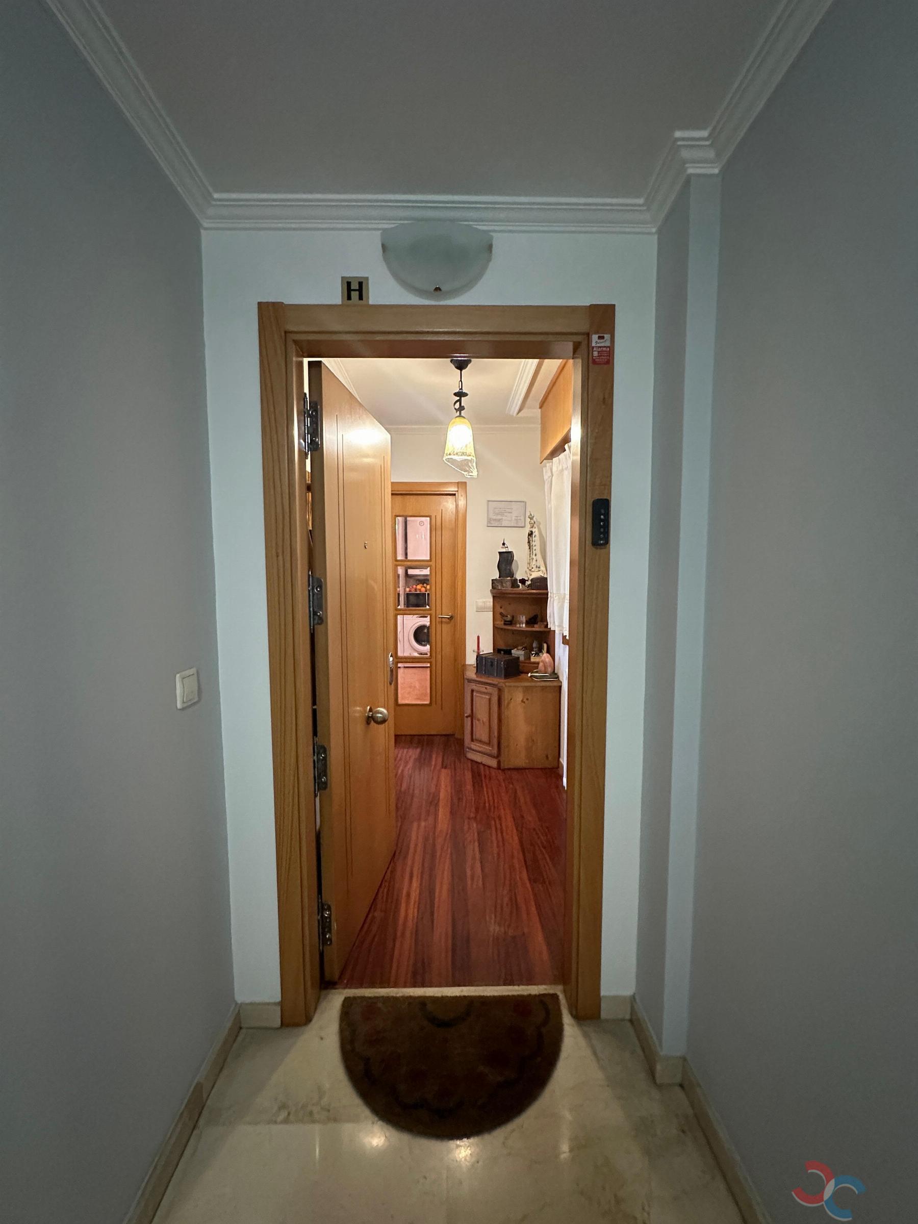 For sale of flat in Vilagarcía de Arousa