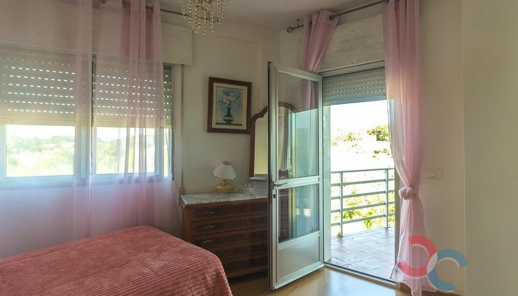 For sale of flat in Poio