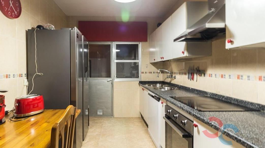 For sale of flat in Poio