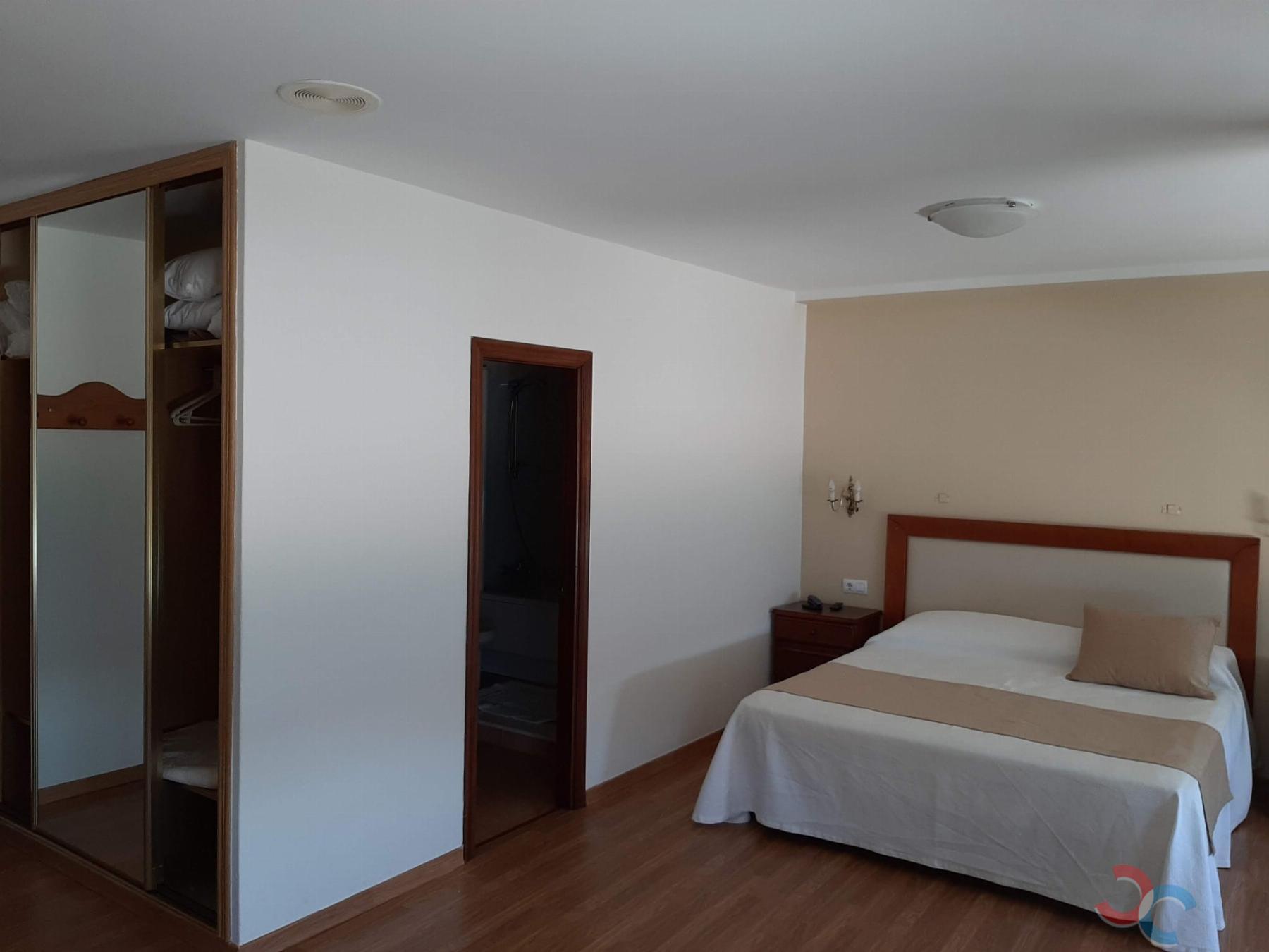 For sale of hotel in Poio