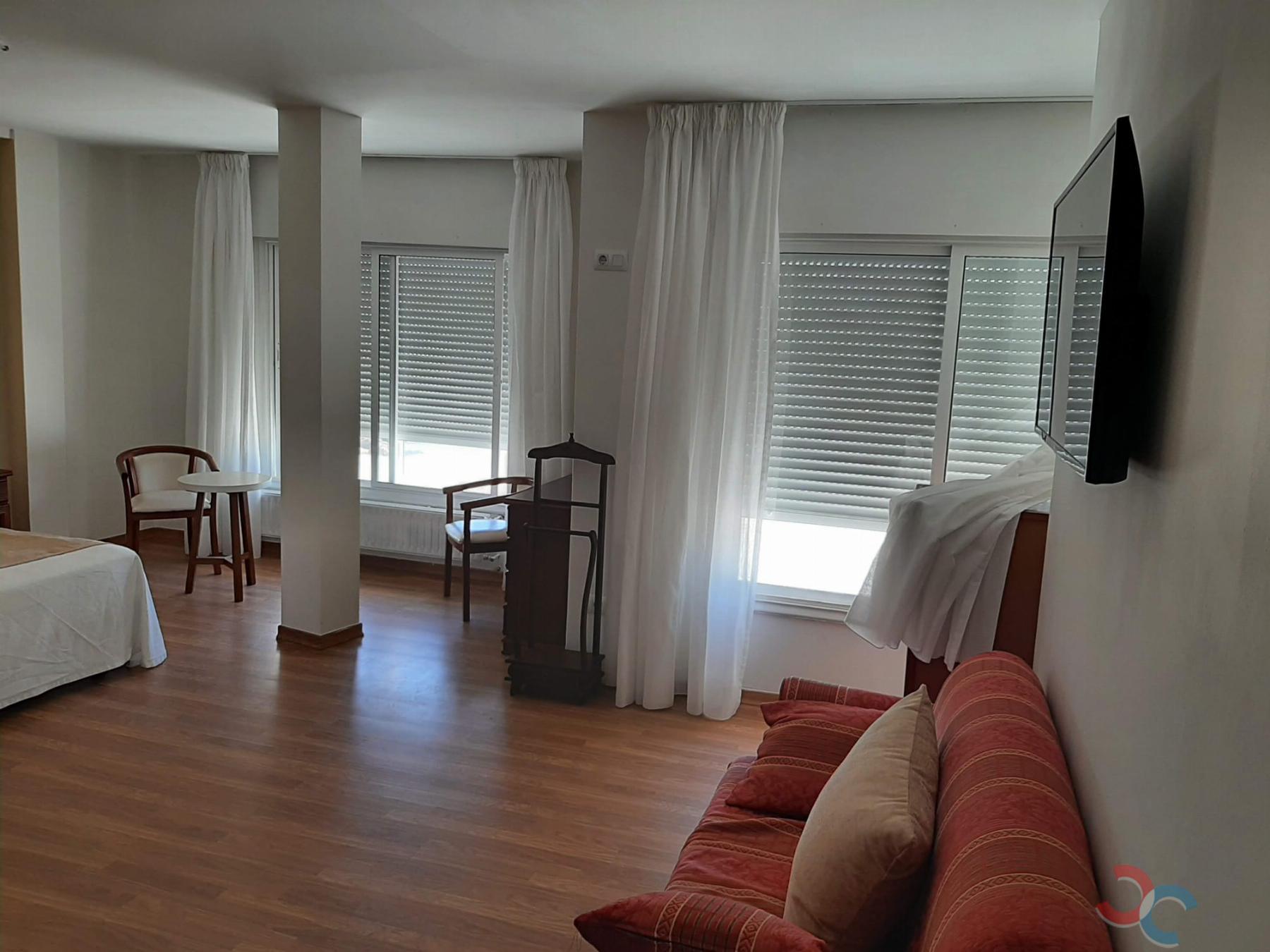 For sale of hotel in Poio