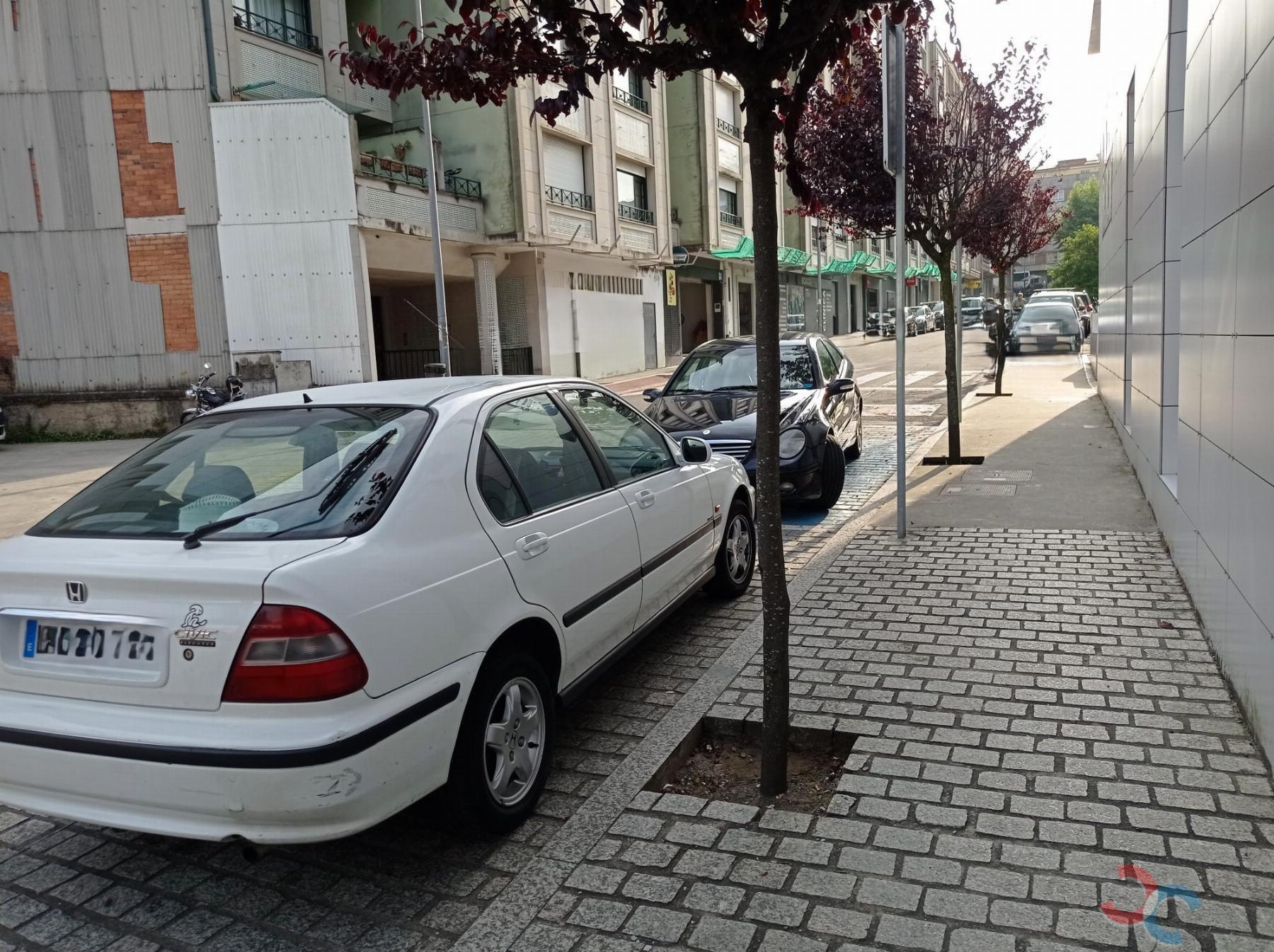 For rent of commercial in Marín