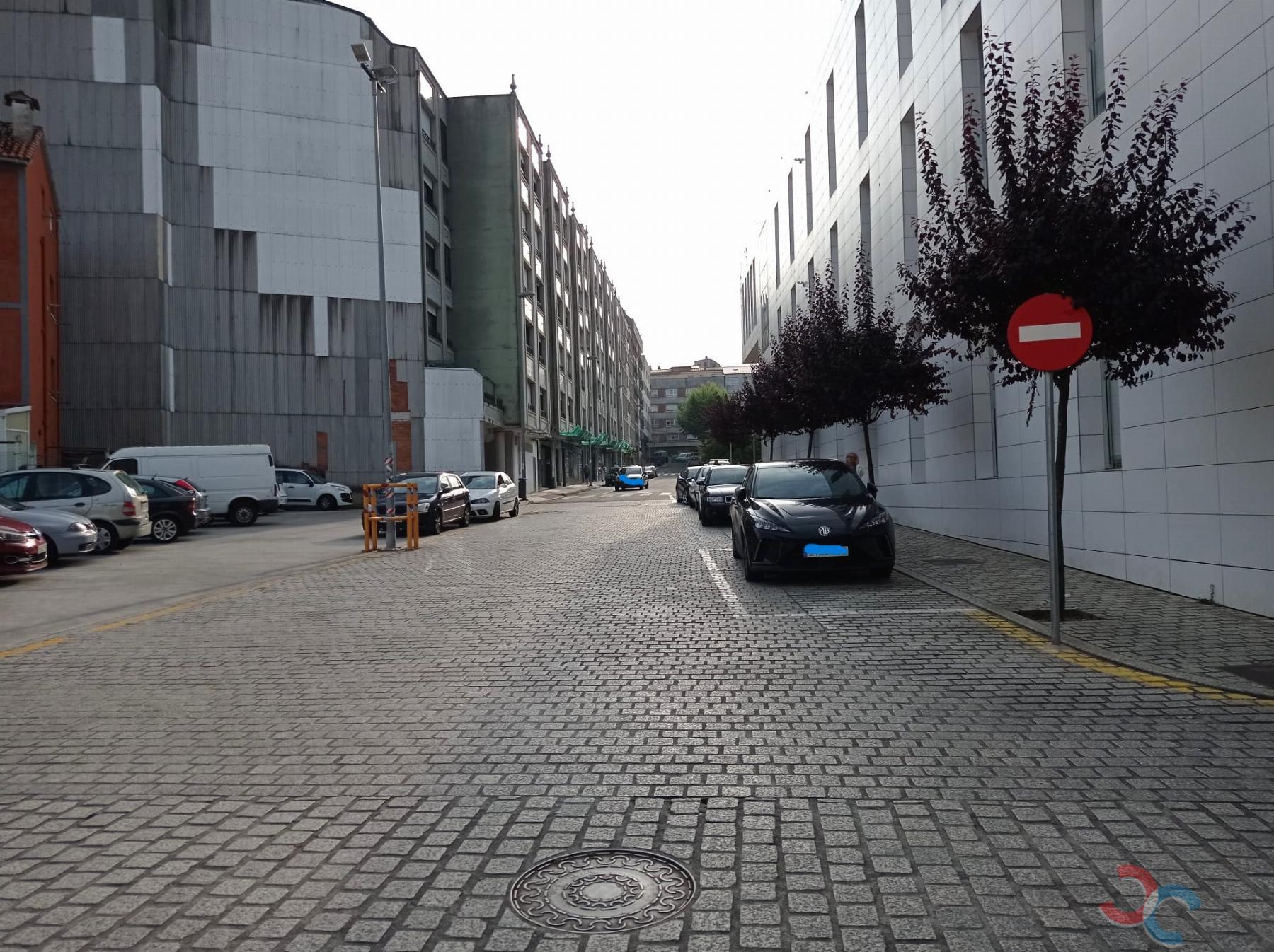 For rent of commercial in Marín