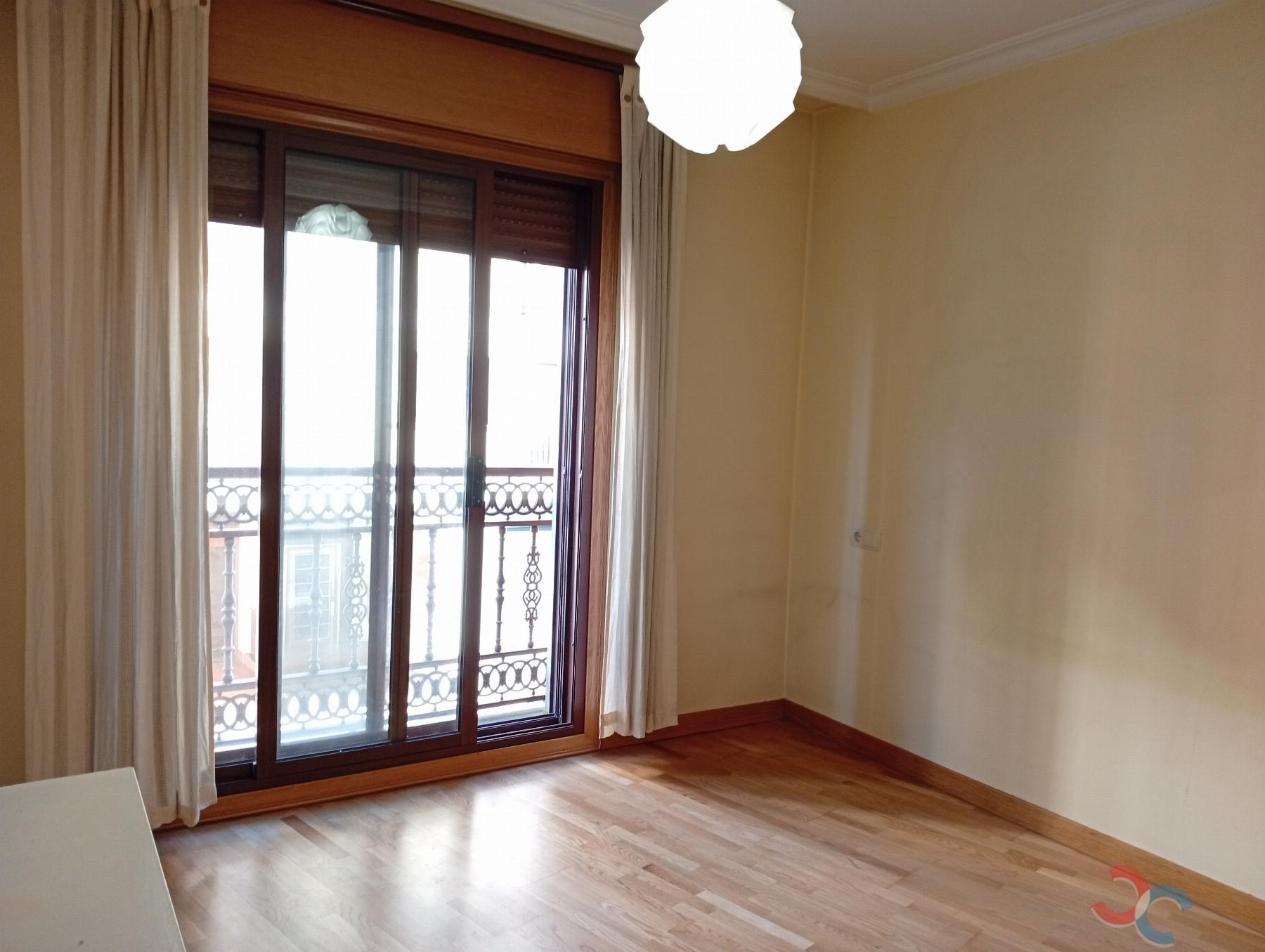 For sale of flat in Pontevedra
