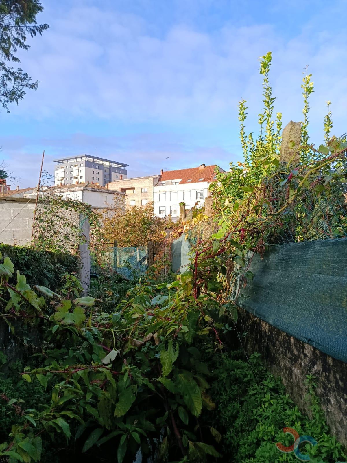 Venta de terreno en Marín