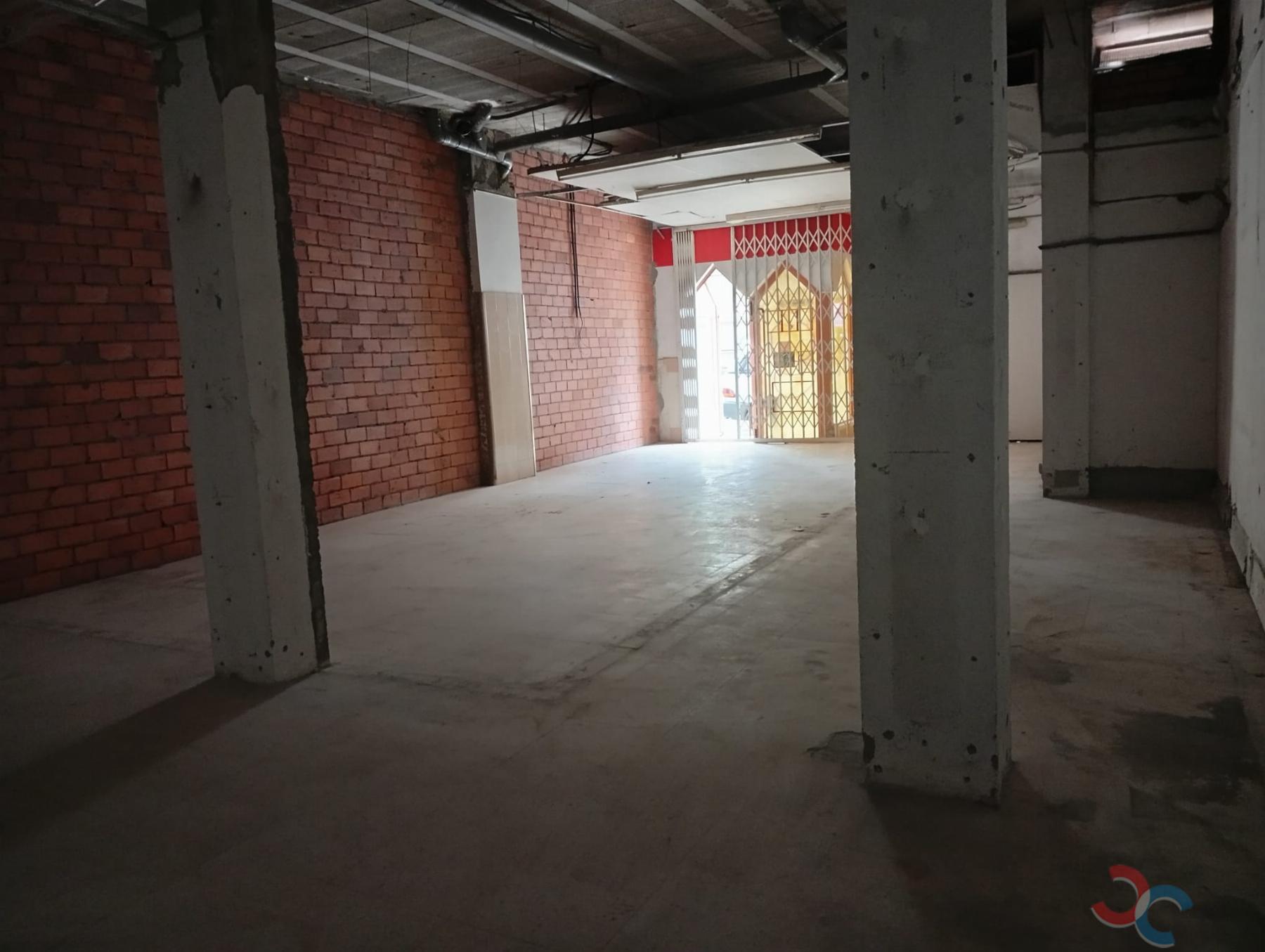 Venta de local en Marín