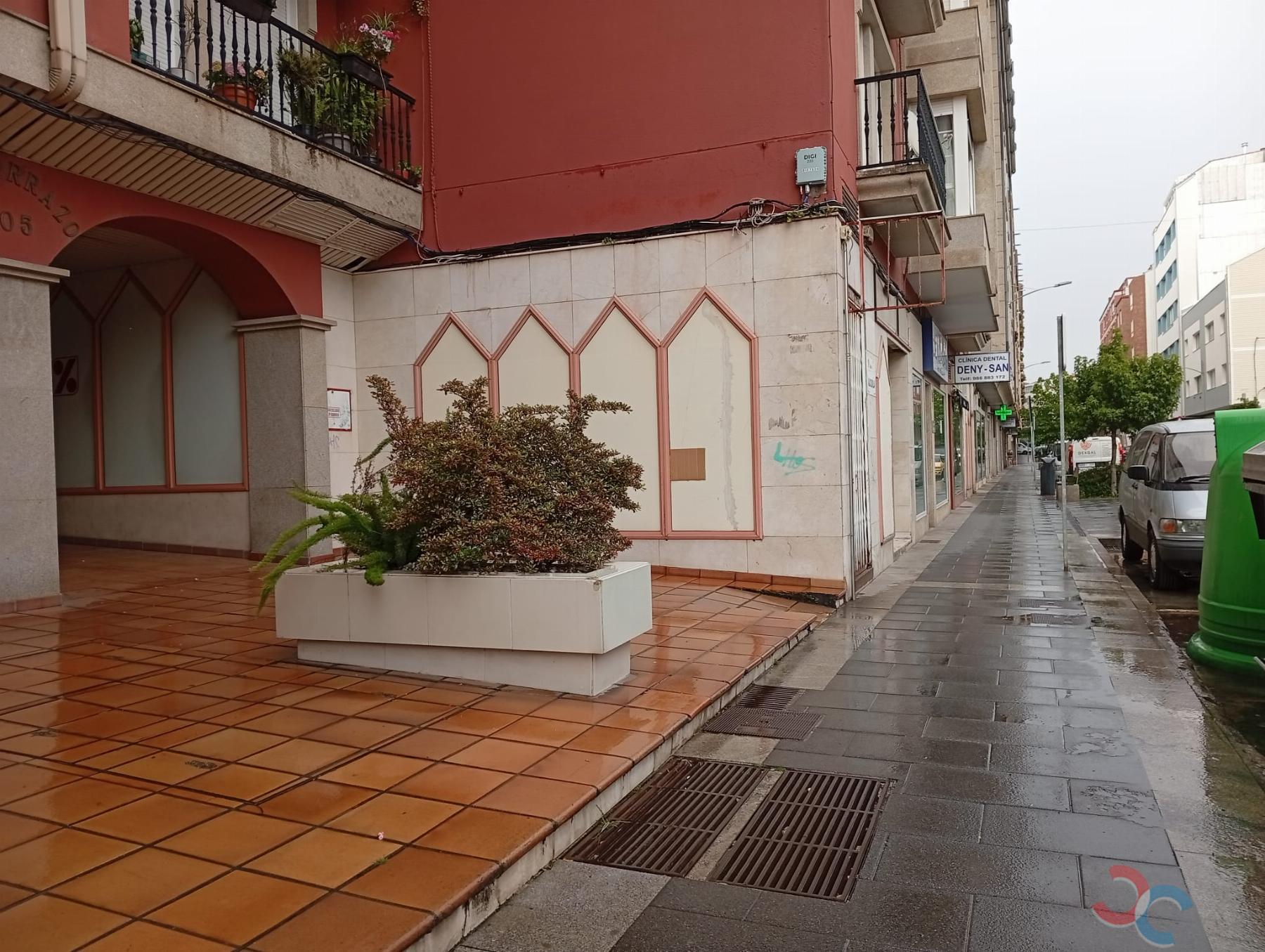 Venta de local en Marín