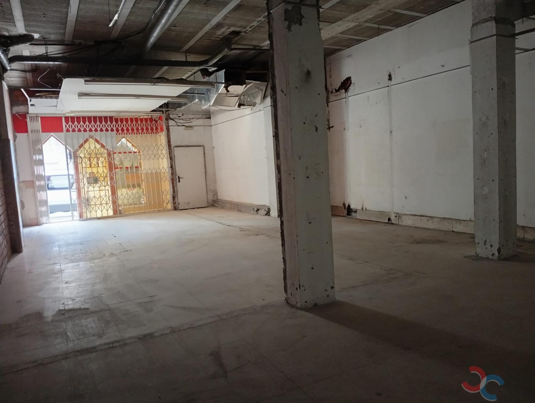 Venta de local en Marín