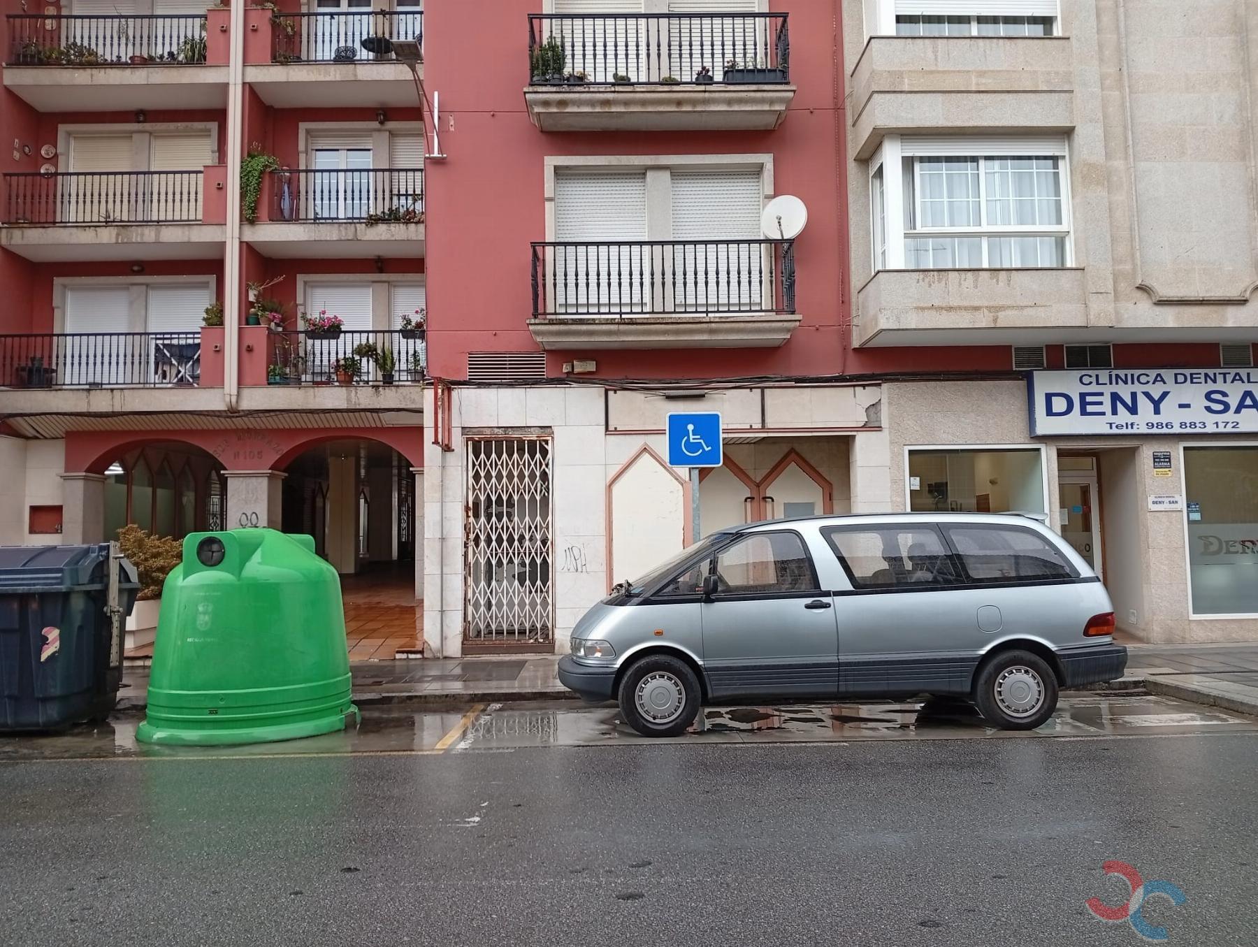 Venta de local en Marín