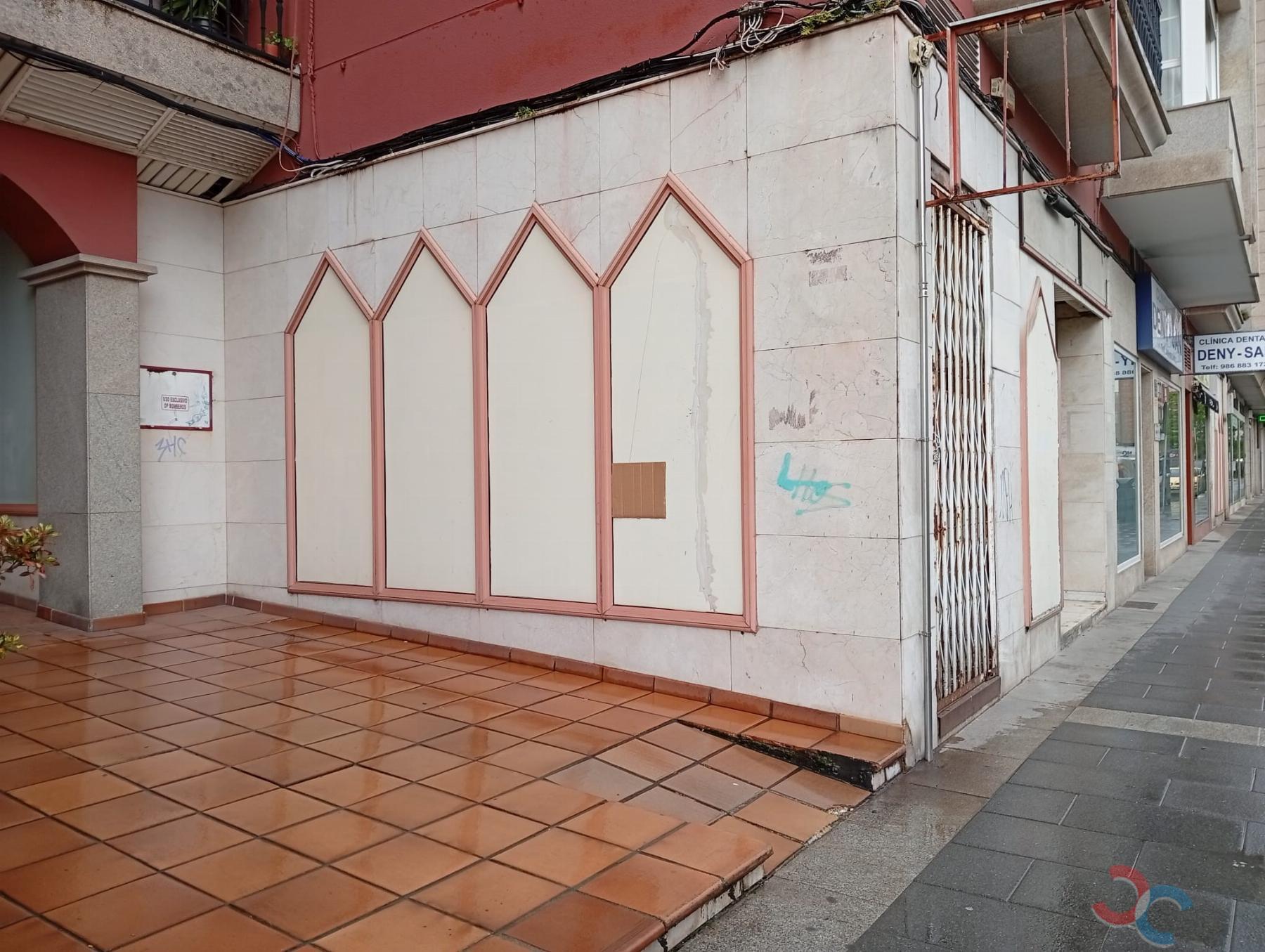 Venta de local en Marín