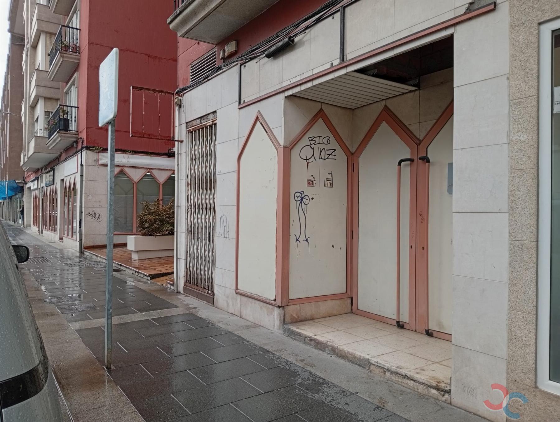Venta de local en Marín