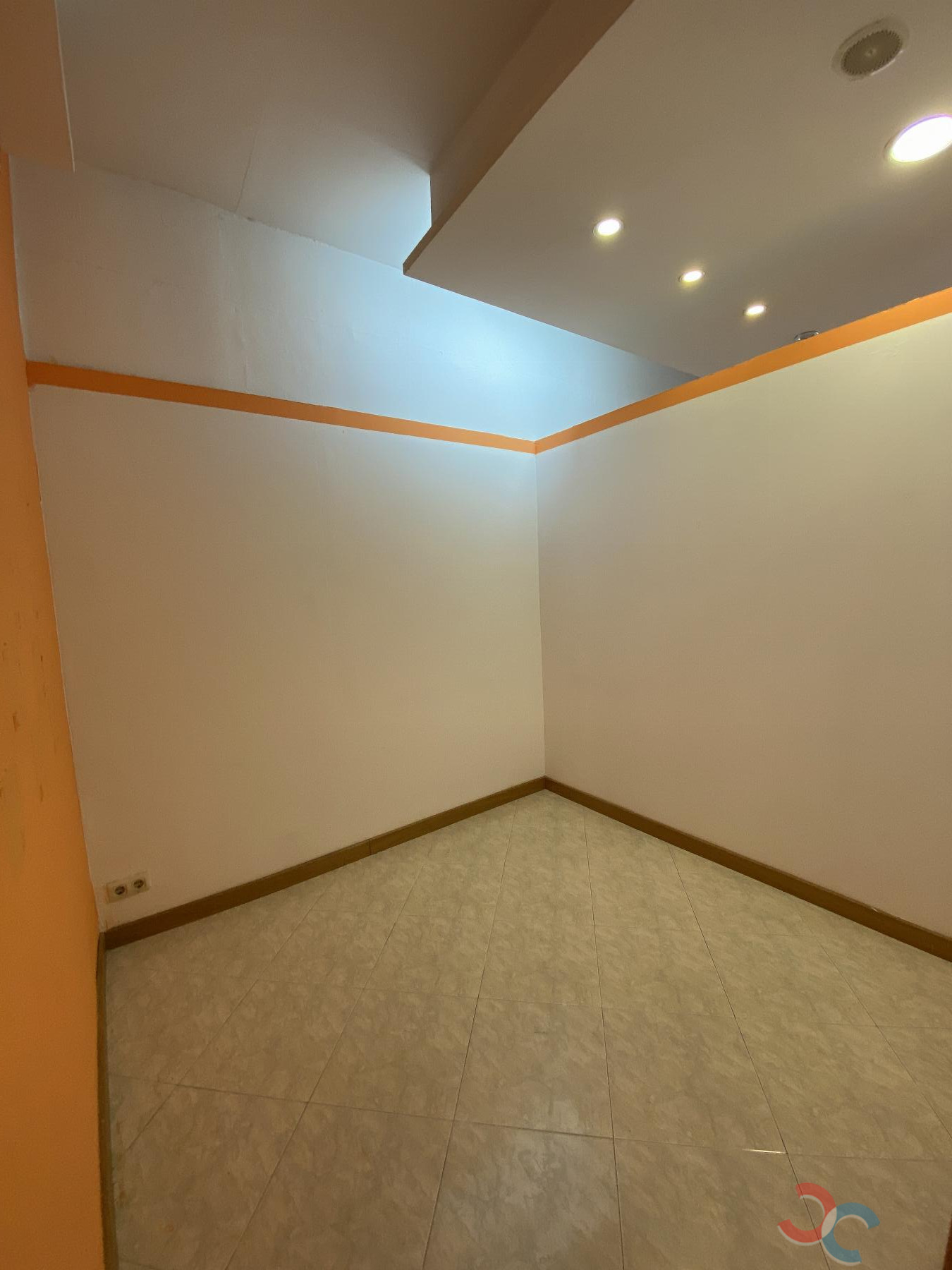 Venta de local en Marín