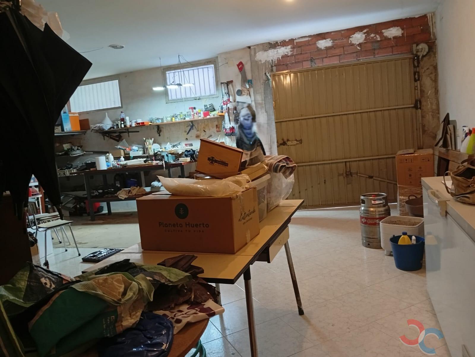 For sale of premises in Marín