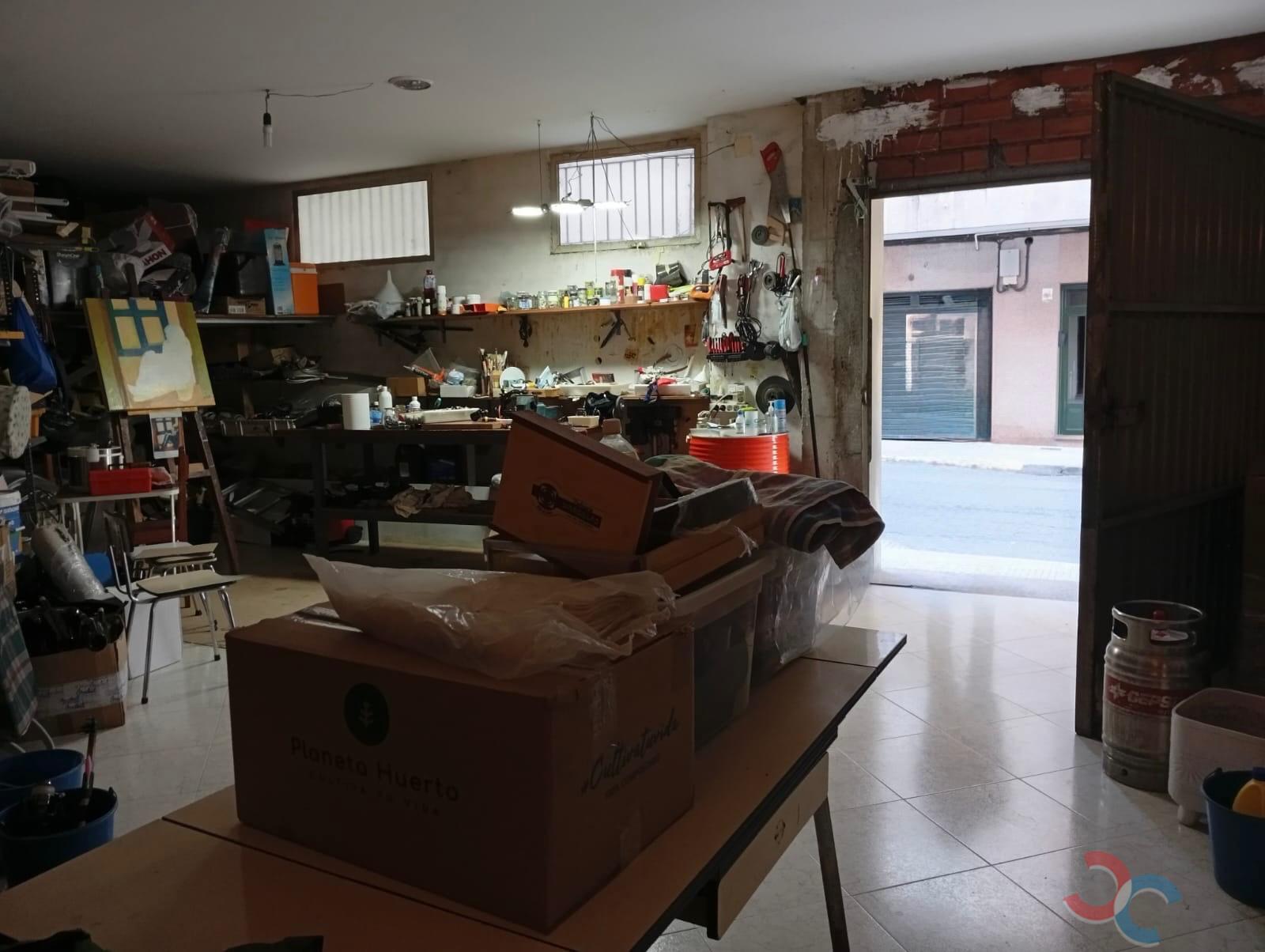 For sale of premises in Marín