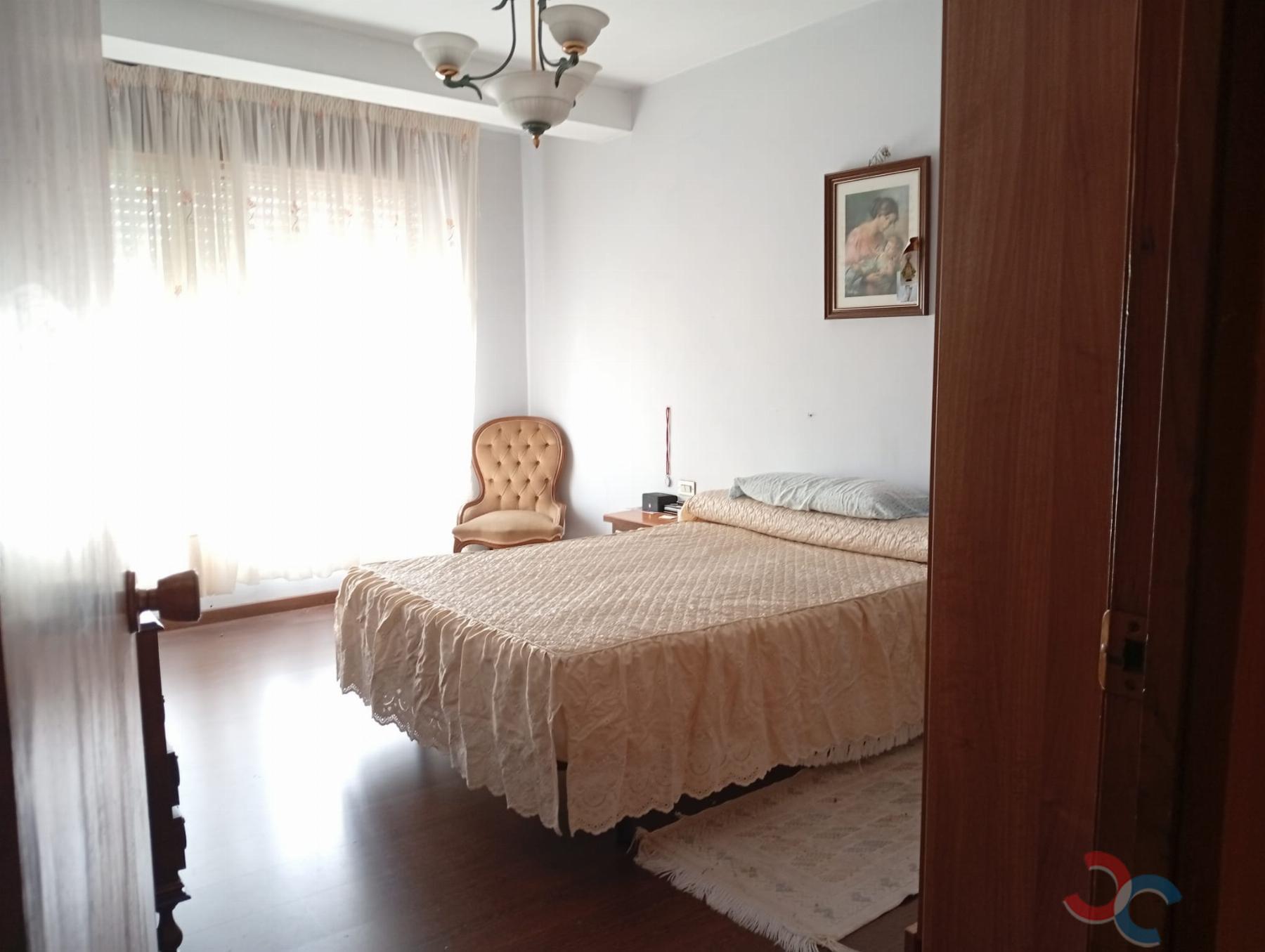 Venta de edificio en Marín