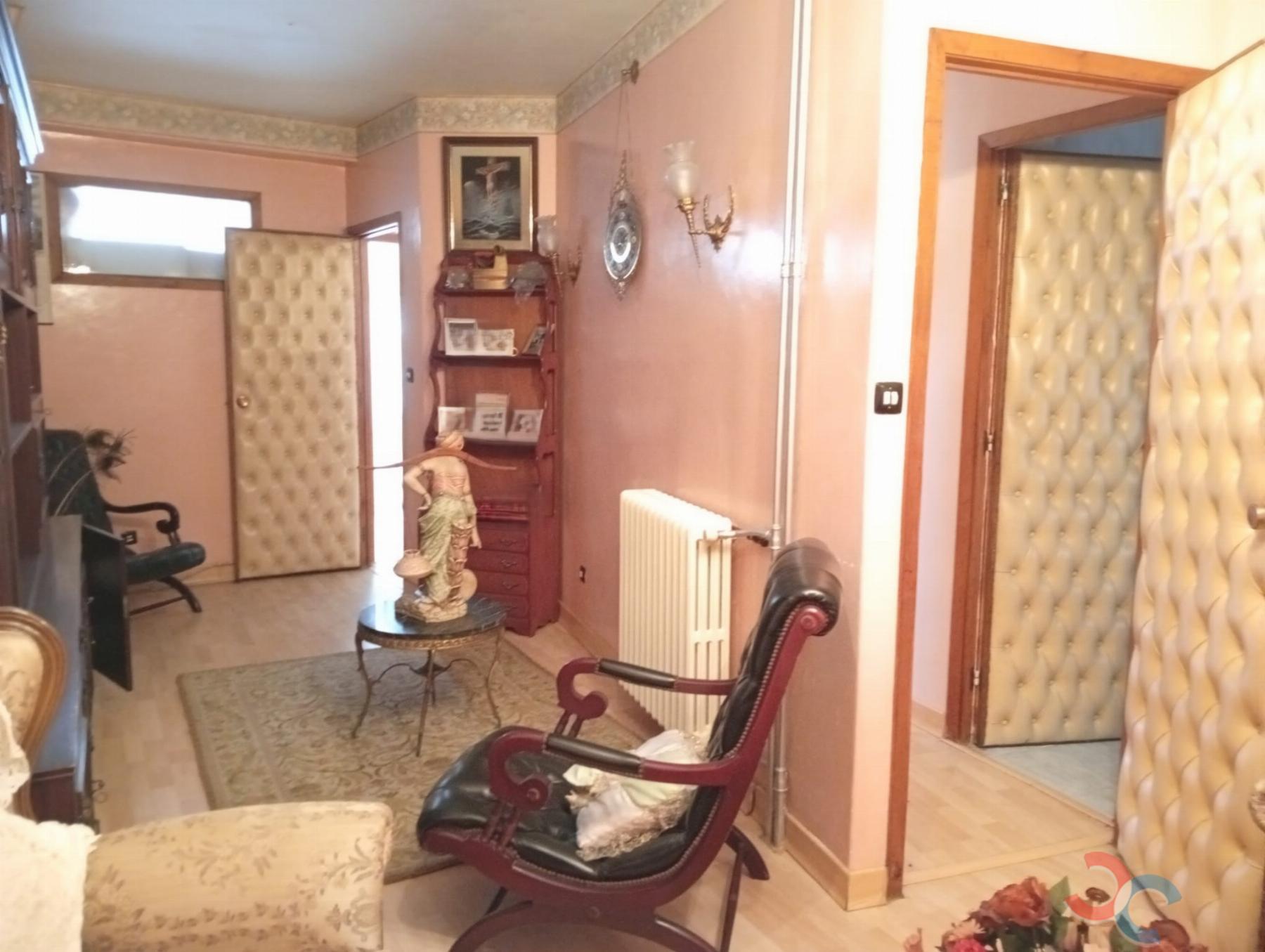 Venta de edificio en Marín