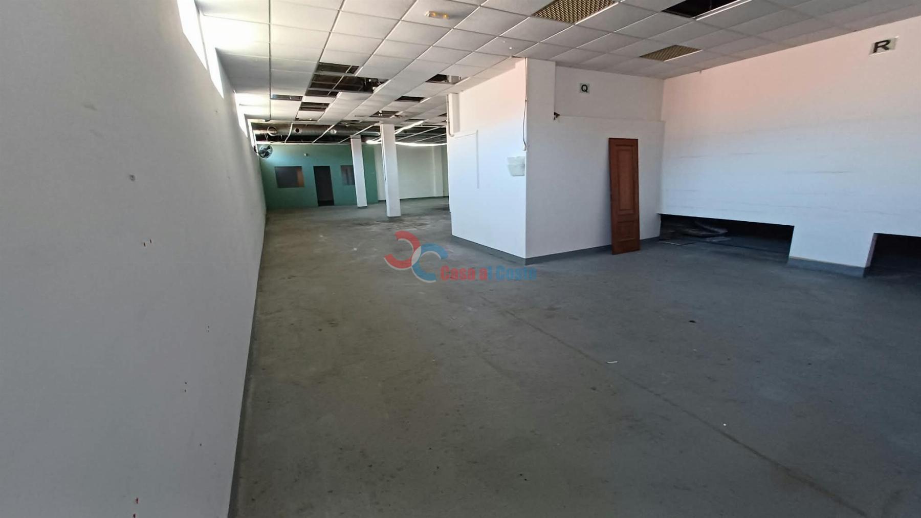 Venta de local en Marín