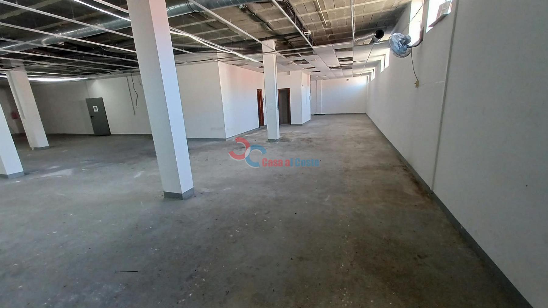 Venta de local en Marín
