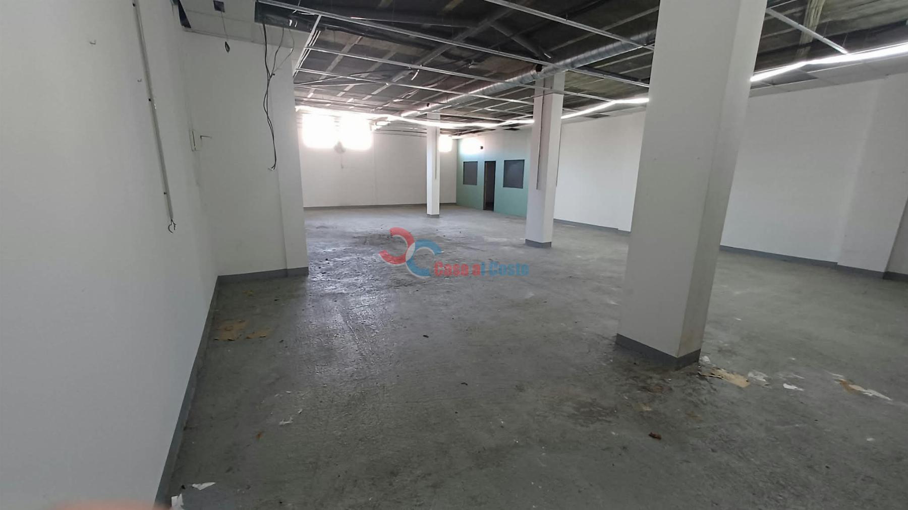 Venta de local en Marín