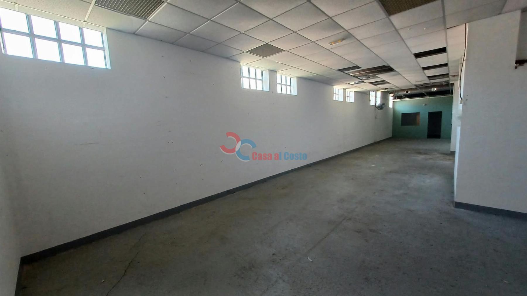 Venta de local en Marín