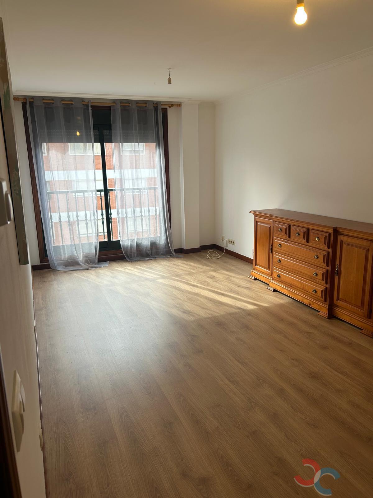 Venta de piso en Poio