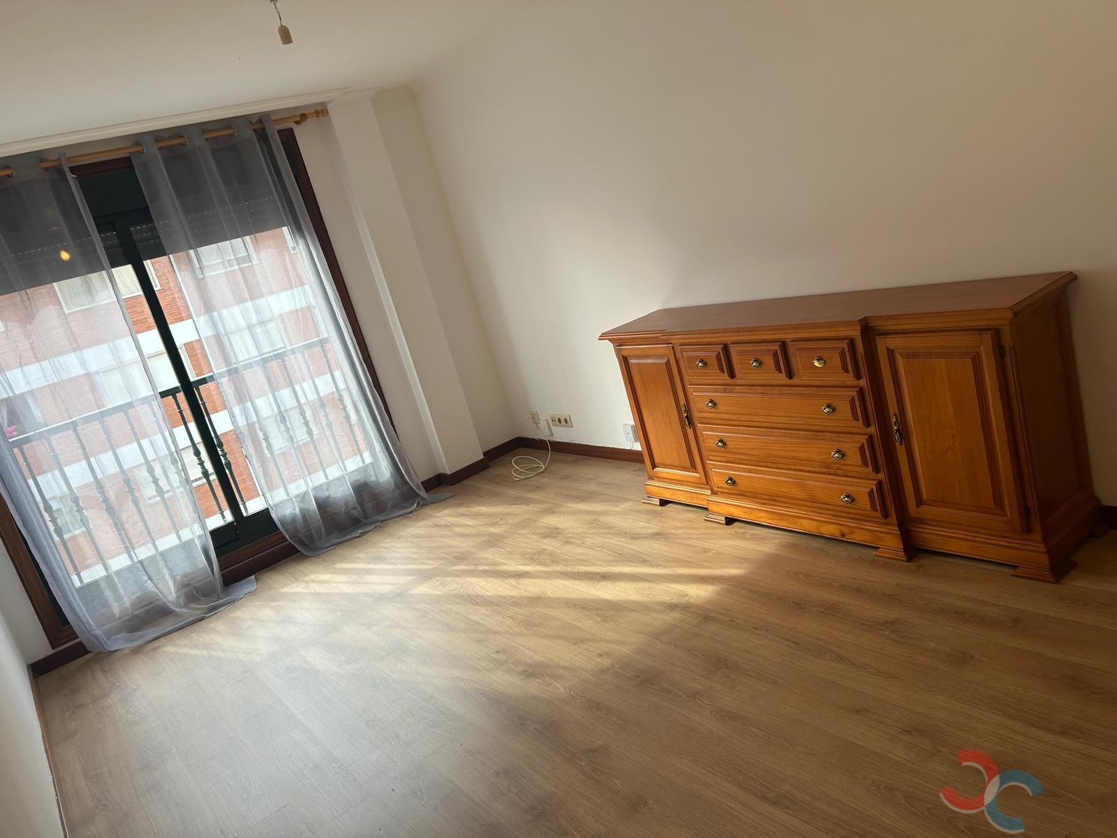 Venta de piso en Poio
