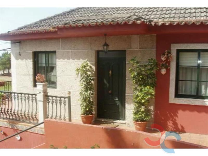 For sale of house in Poio