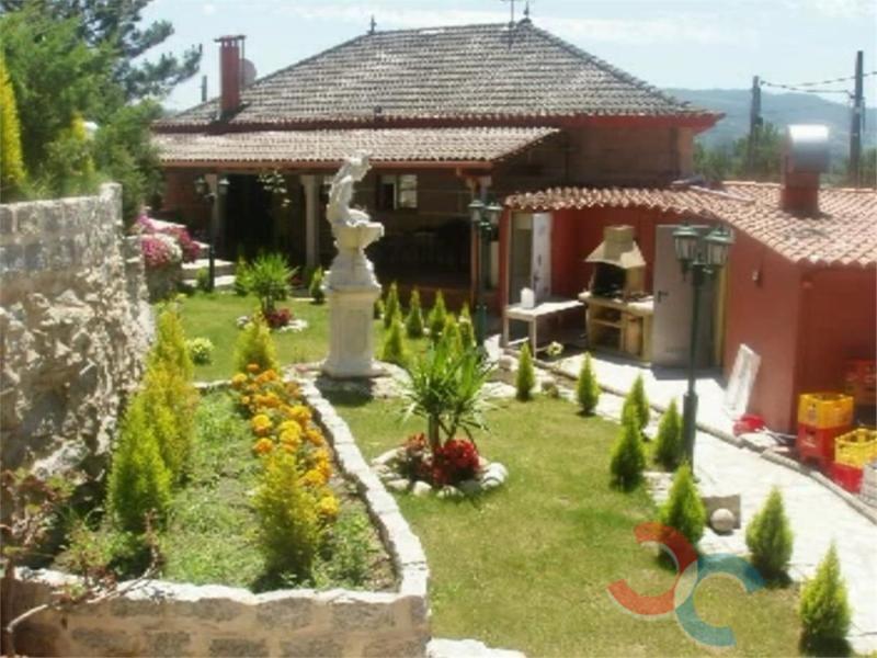 For sale of house in Poio