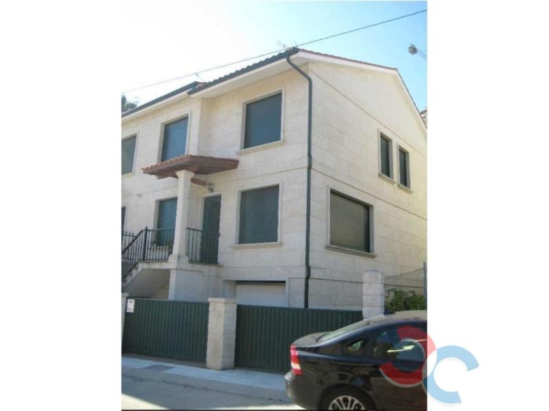 For sale of house in Cangas