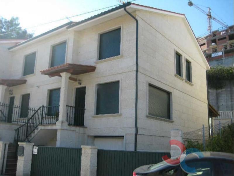 For sale of house in Cangas