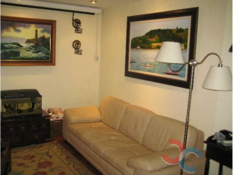 For sale of house in Cangas