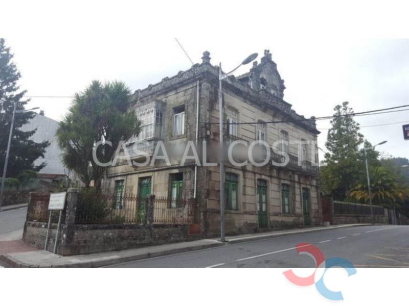 For sale of house in Ponte Caldelas