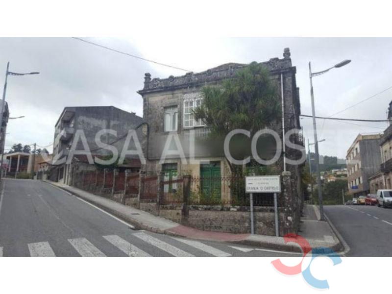 For sale of house in Ponte Caldelas