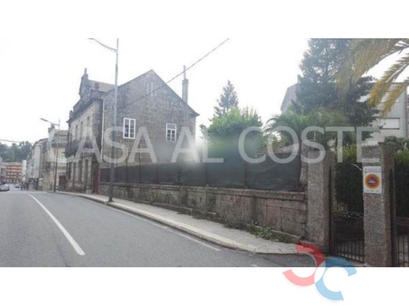 For sale of house in Ponte Caldelas