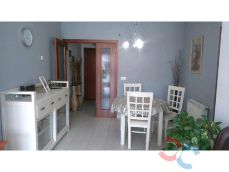 For sale of flat in Caldas de Reis